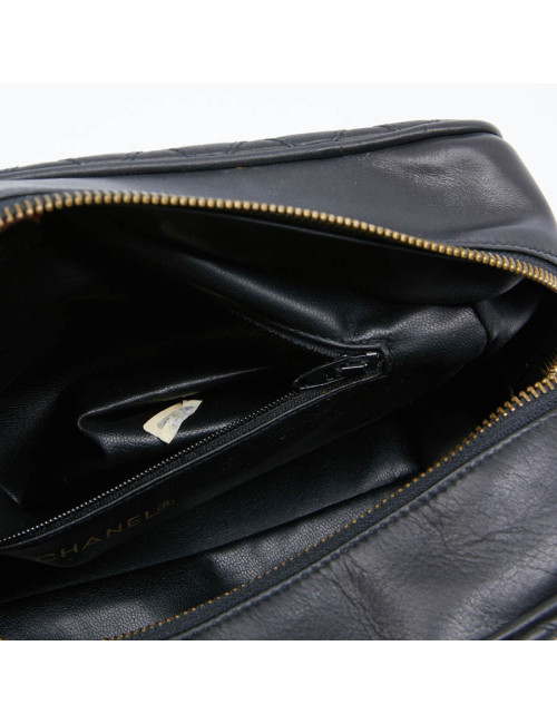 Trousse de toilette CHANEL cuir d'agneau matelassée noire