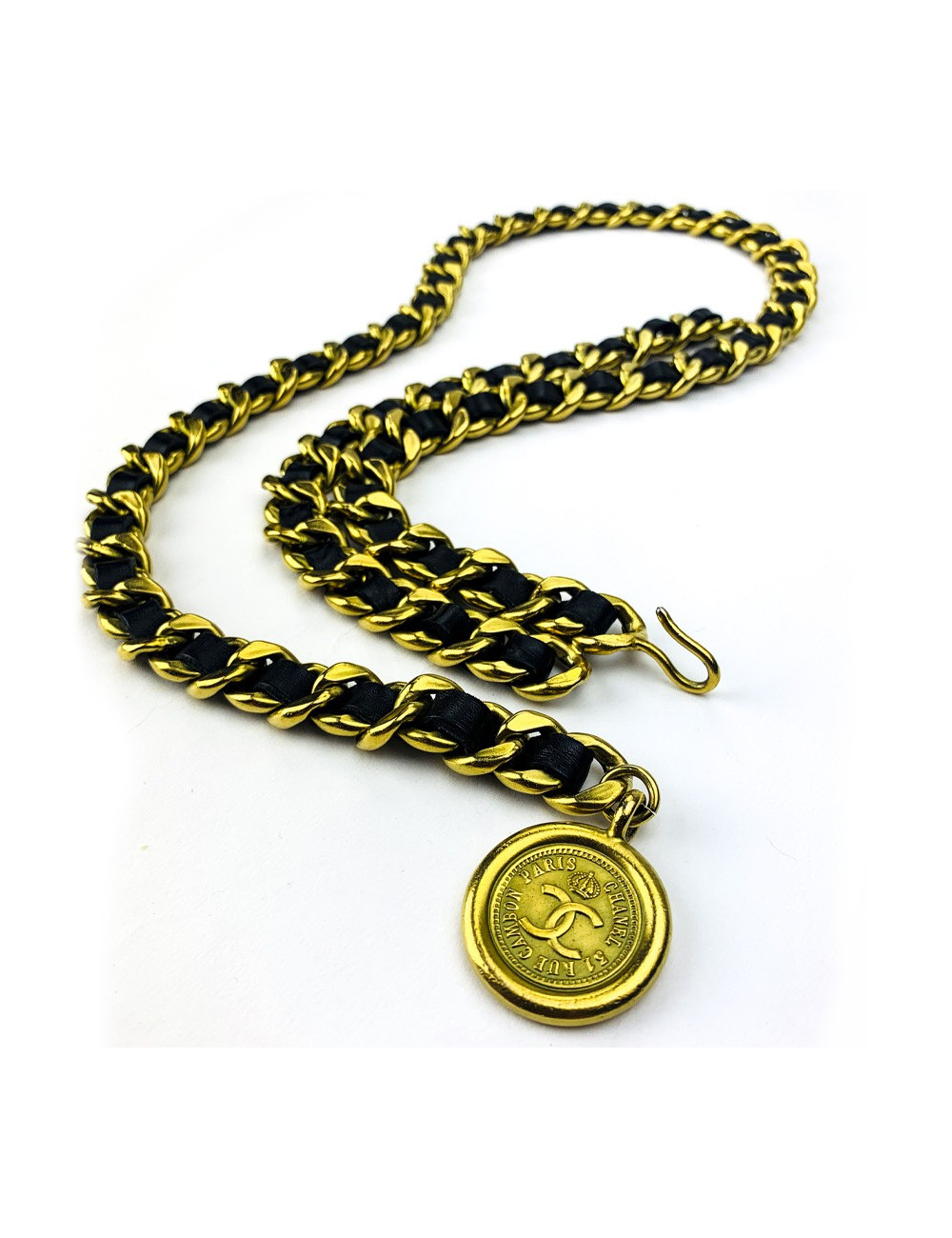 Ceinture CHANEL 80's chaine dorée entrelacée de cuir noir