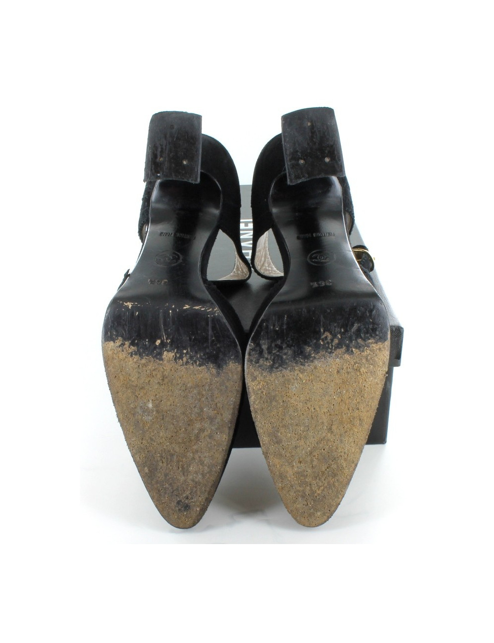 Escarpins CHANEL en veau velours noir T 36,5 