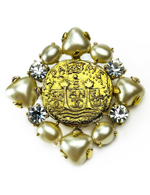 CHANEL Broche strass Swarovski et perles vintage