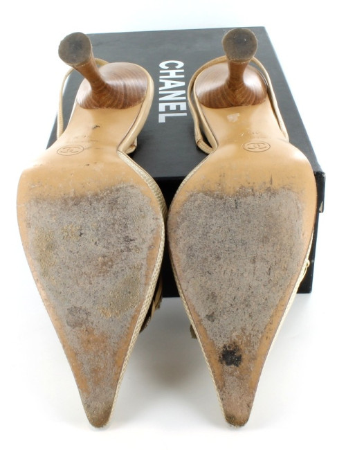 Escarpins CHANEL en cuir beige T 36,5 