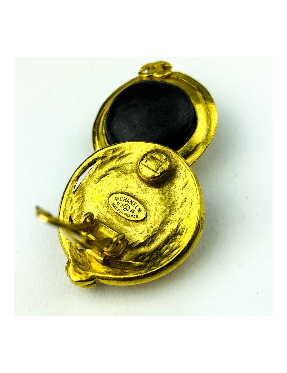 Clips CHANEL cuir marron vintage 