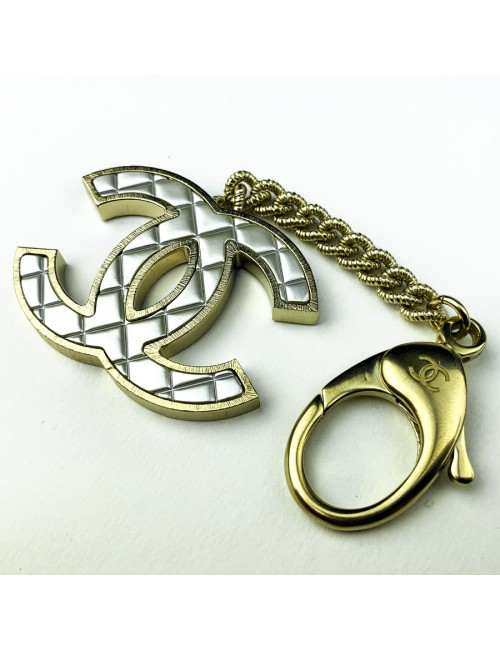 Porte-clefs CHANEL CC métail argent et doré"