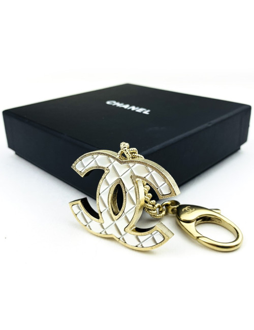 Porte-clefs CHANEL CC métail argent et doré"