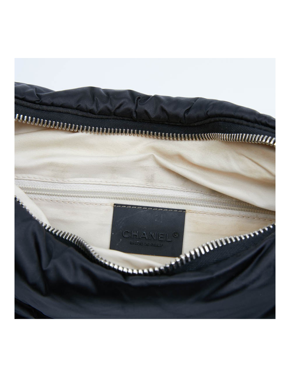 Sac besace CHANEL noir