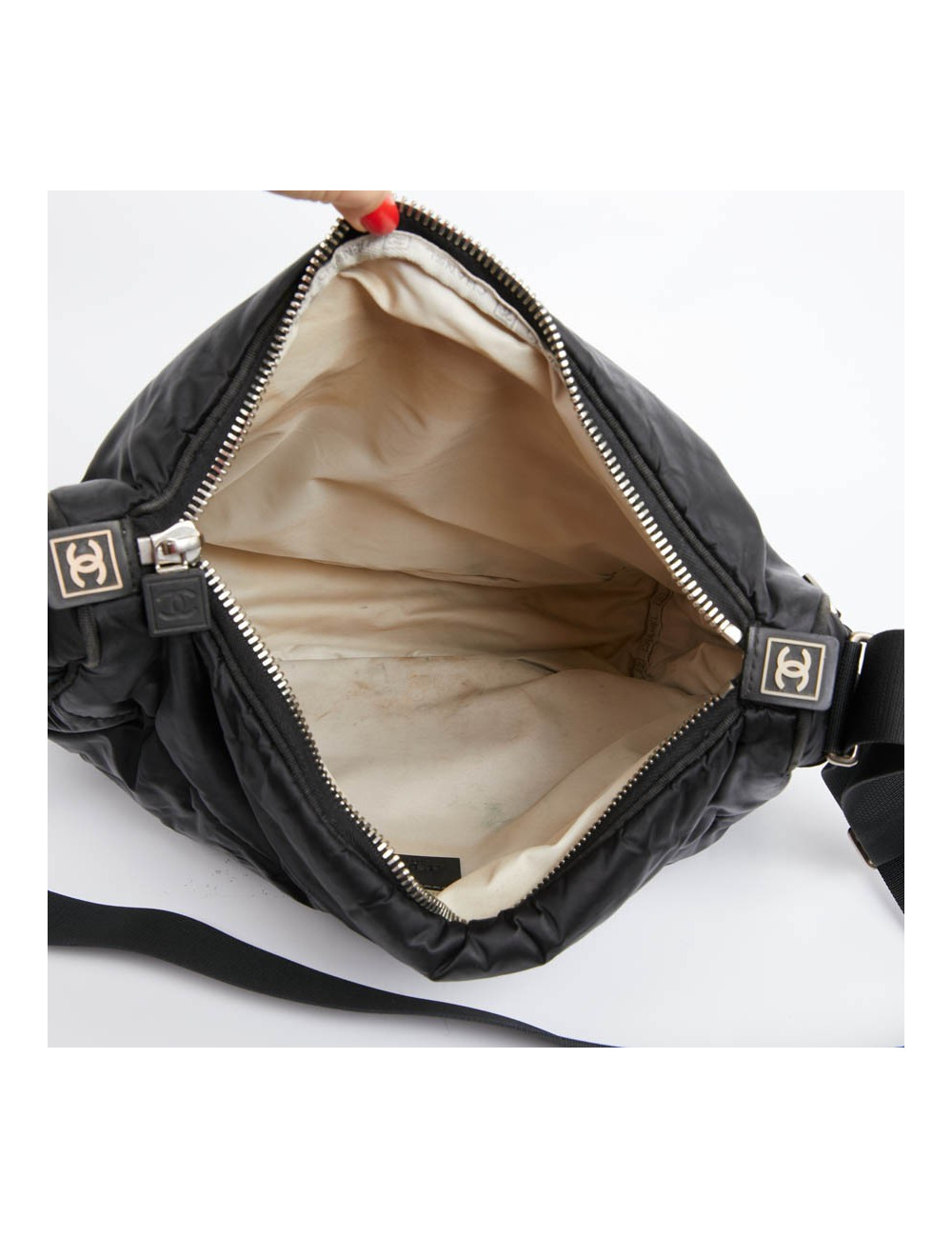 Sac besace CHANEL noir