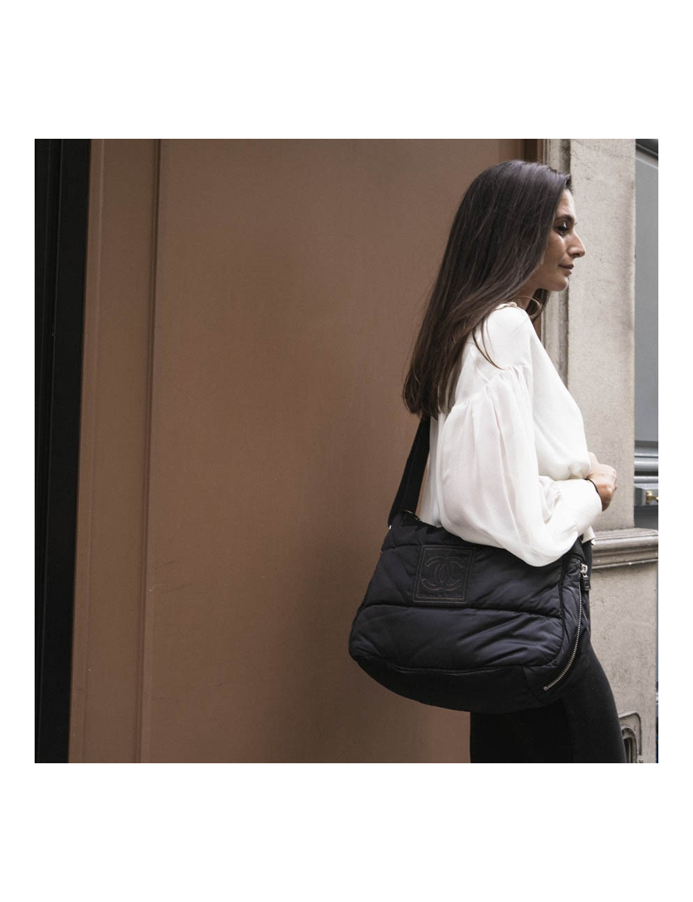 Sac besace CHANEL noir