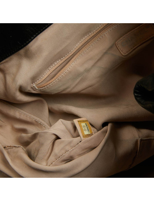 Cabas CHANEL cuir embossé noir