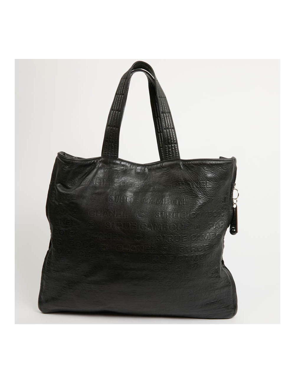 Cabas CHANEL cuir embossé noir