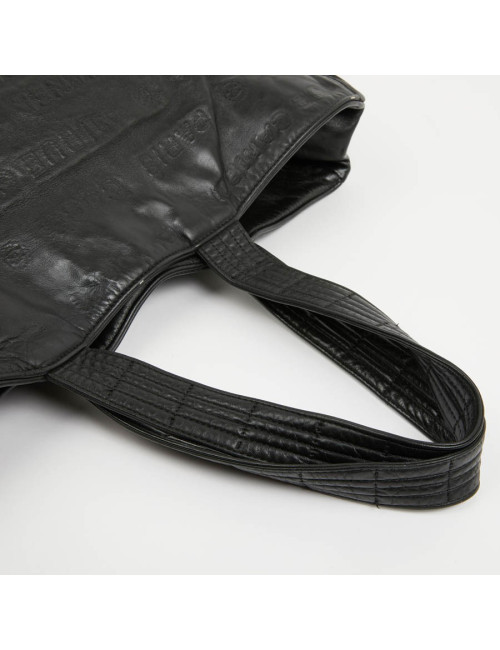 Cabas CHANEL cuir embossé noir