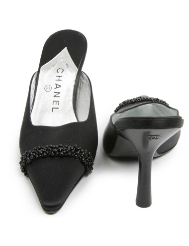 Sandales CHANEL T39 neuves noires bout perles