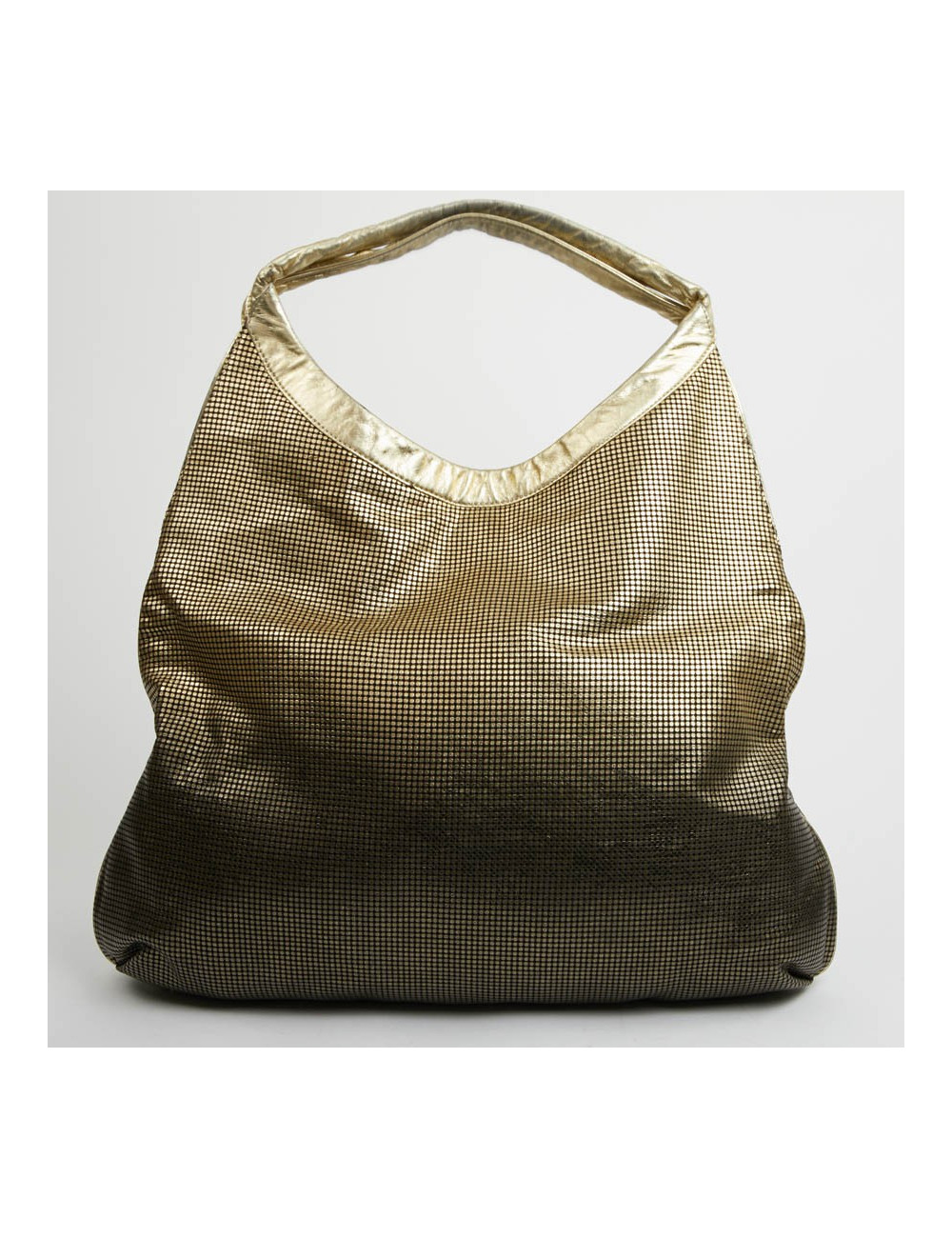 Sac CHANEL cuir perforé doré 