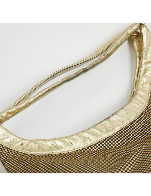 Sac CHANEL cuir perforé doré 