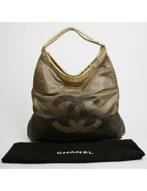 Sac CHANEL cuir perforé doré 
