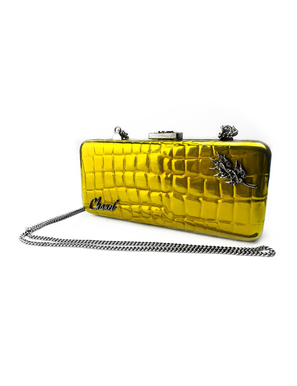 CHANEL Minaudière jaune effet crocodile 