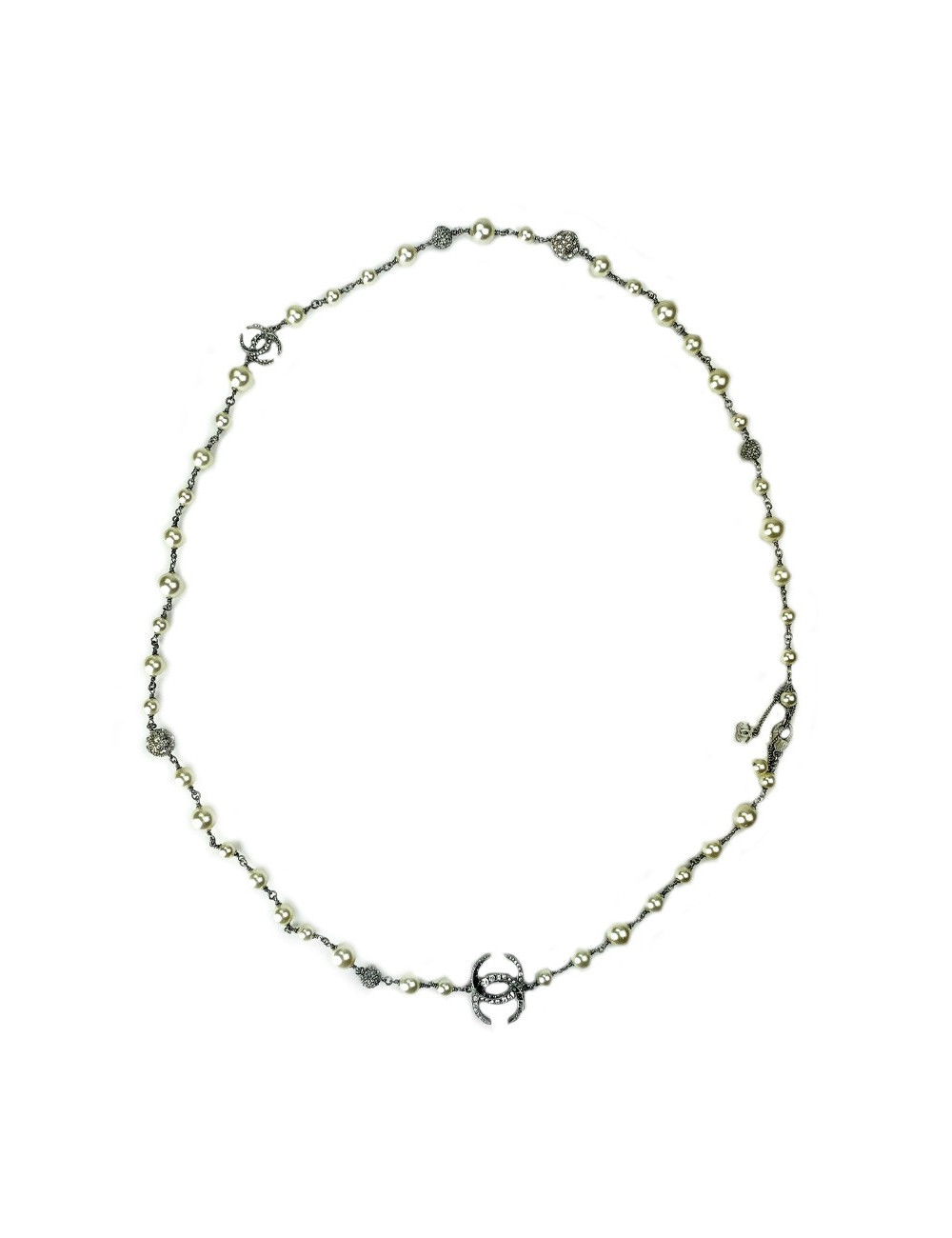 Sautoir CHANEL perles nacrées et CC