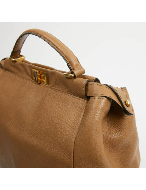 Peekaboo FENDI GM cuir grainé gold