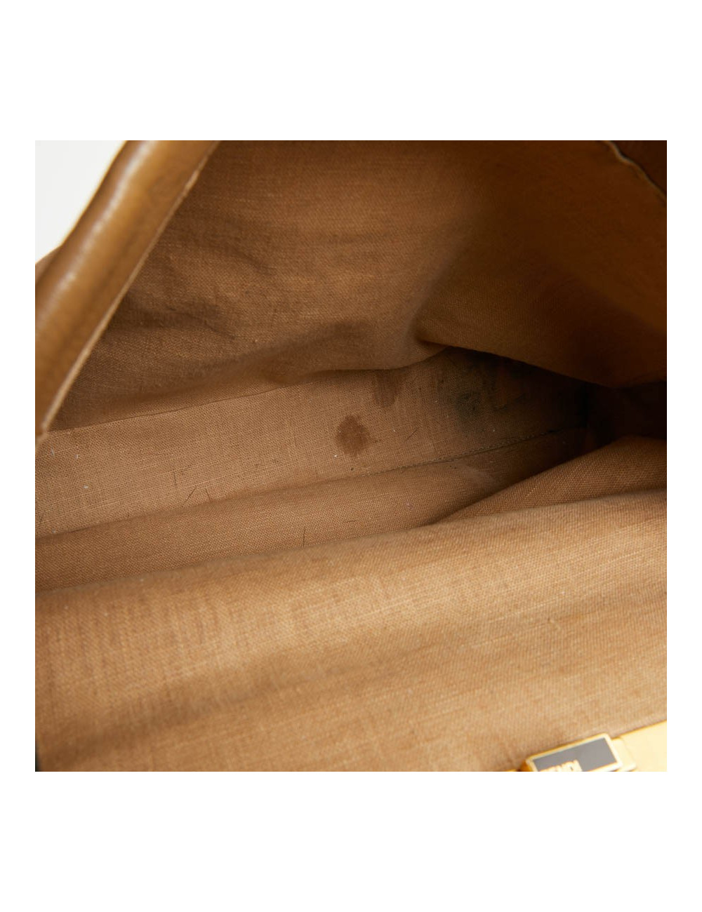 Peekaboo FENDI GM cuir grainé gold