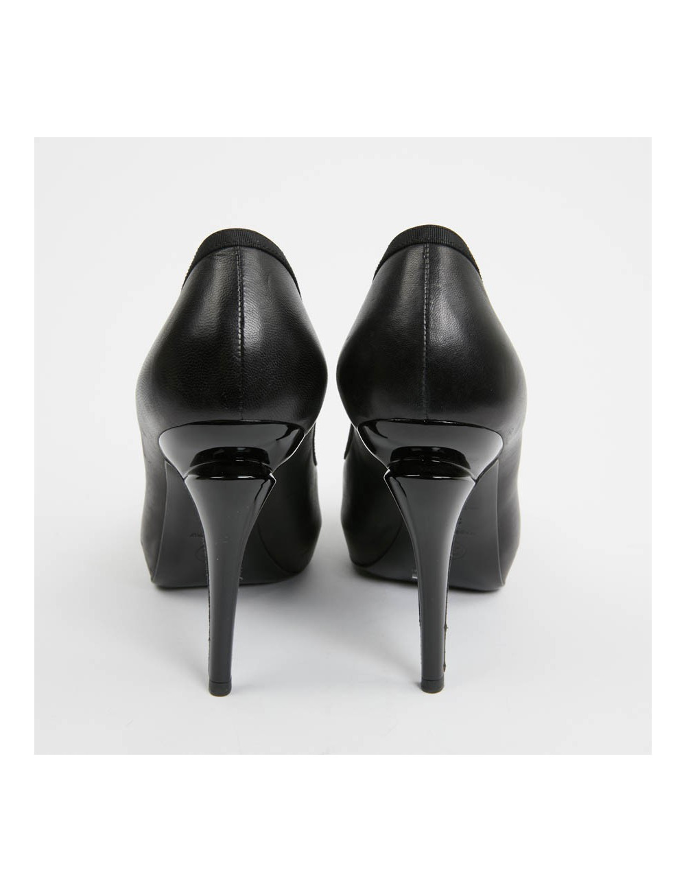 Escarpins CHANEL noir T39.5 bout ouvert