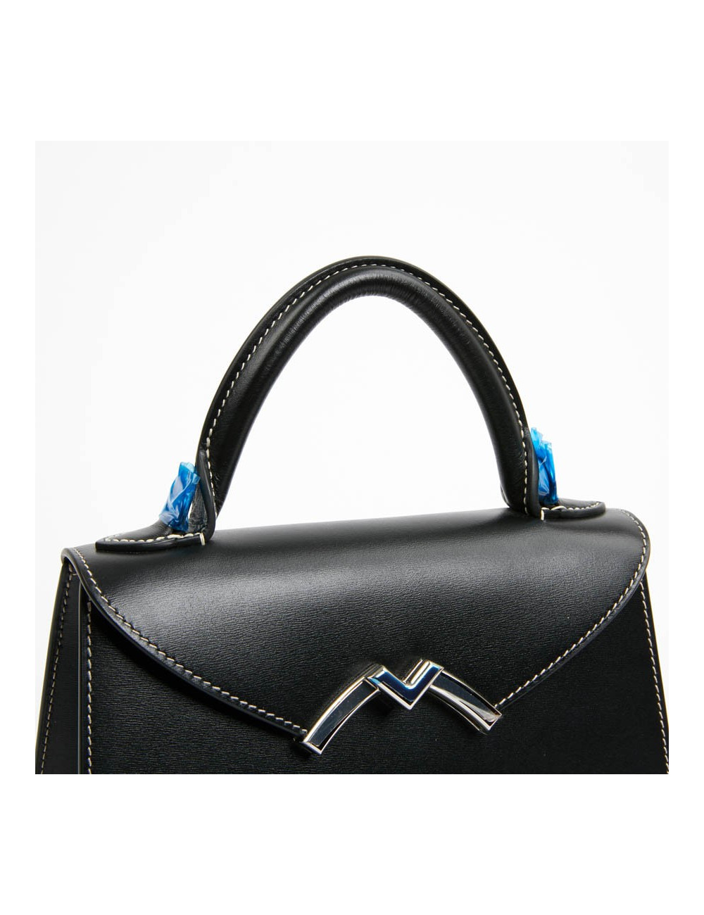 Sac Gabrielle MOYNAT cuir lisse noir surpiqué blanc