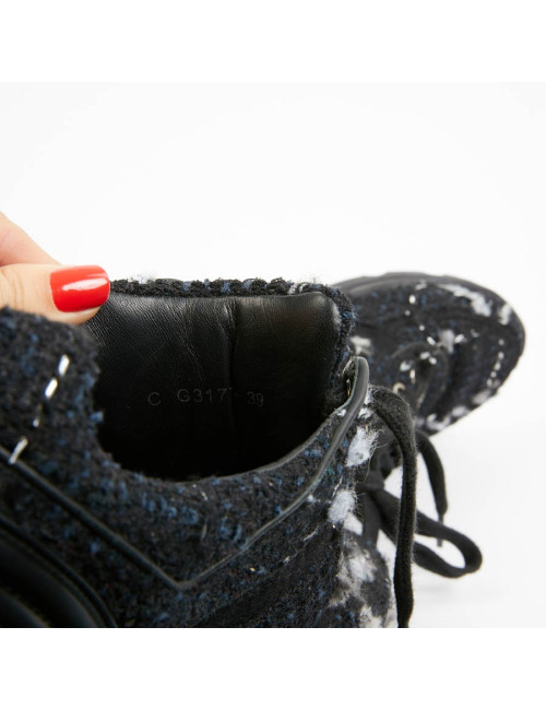 Sneakers CHANEL T39 tweed bleu et noir