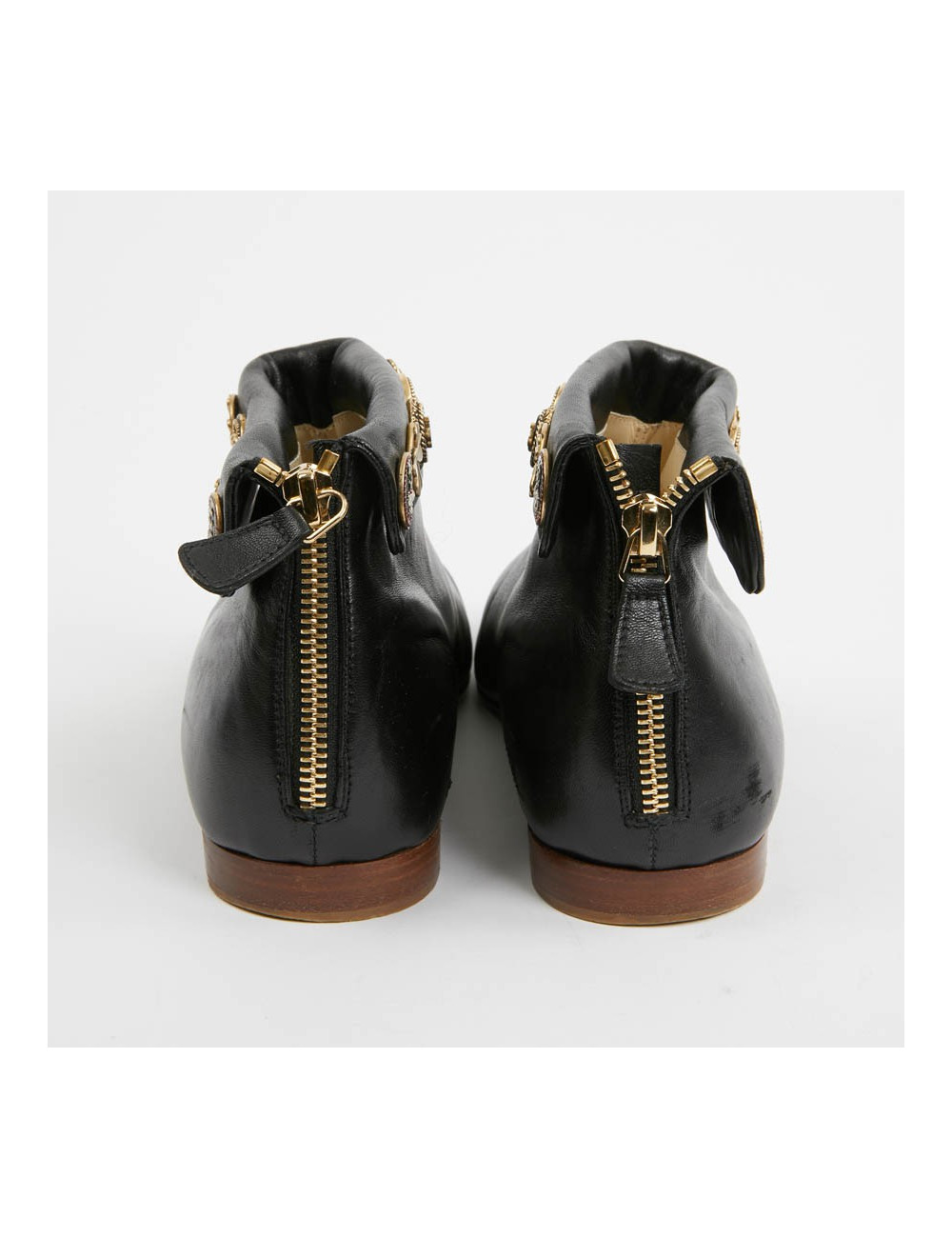 Boots CHANEL T 38,5 cuir et boutons CHANEL