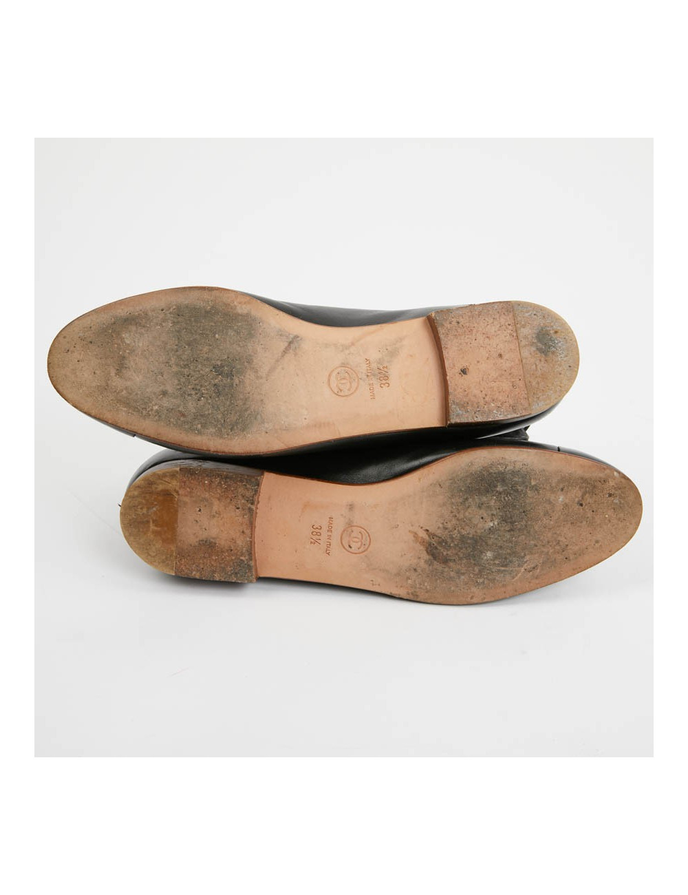 Boots CHANEL T 38,5 cuir et boutons CHANEL