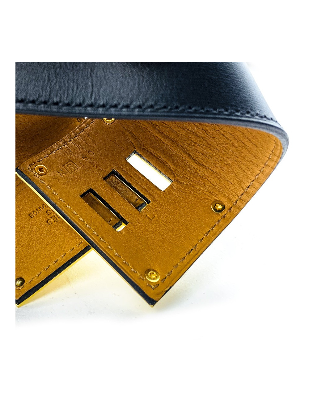 Bracelet Extrême HERMES cuir noir mat et accastillage doré