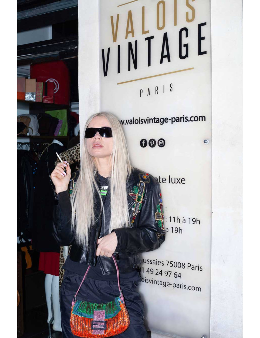 Veste GIANNI VERSACE cuir broderies vintage