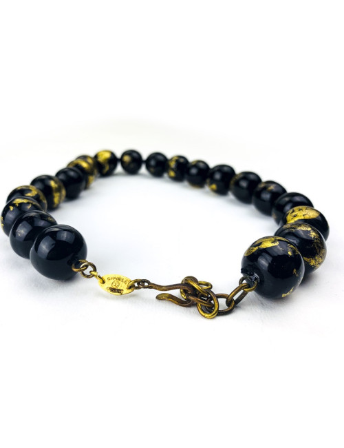 Collier ras de cou CHANEL pâte de verre noir et feuille d'or