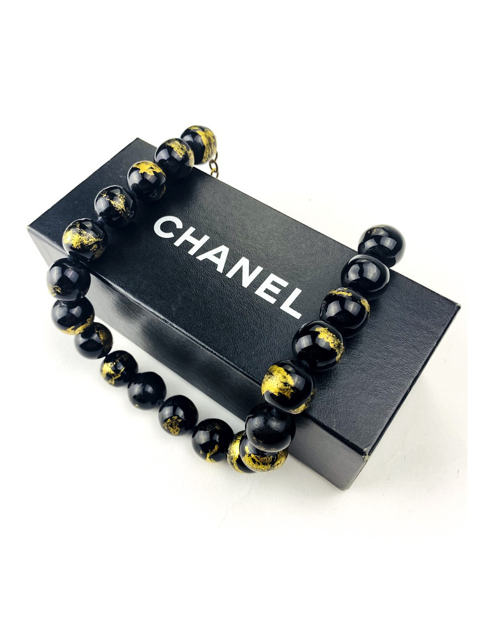 Collier ras de cou CHANEL pâte de verre noir et feuille d'or