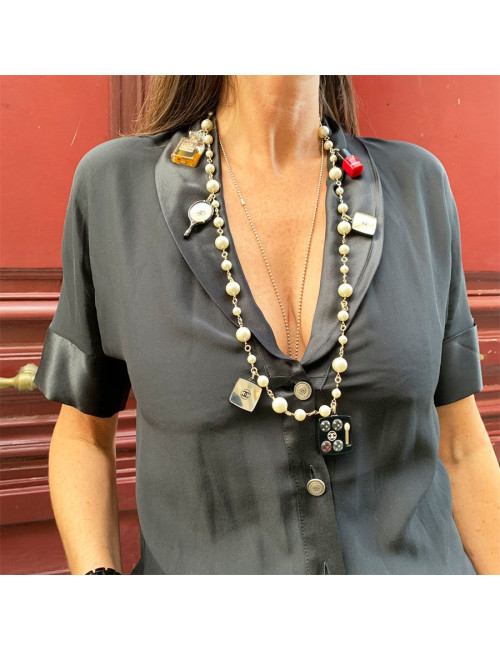 Sautoir CHANEL charms