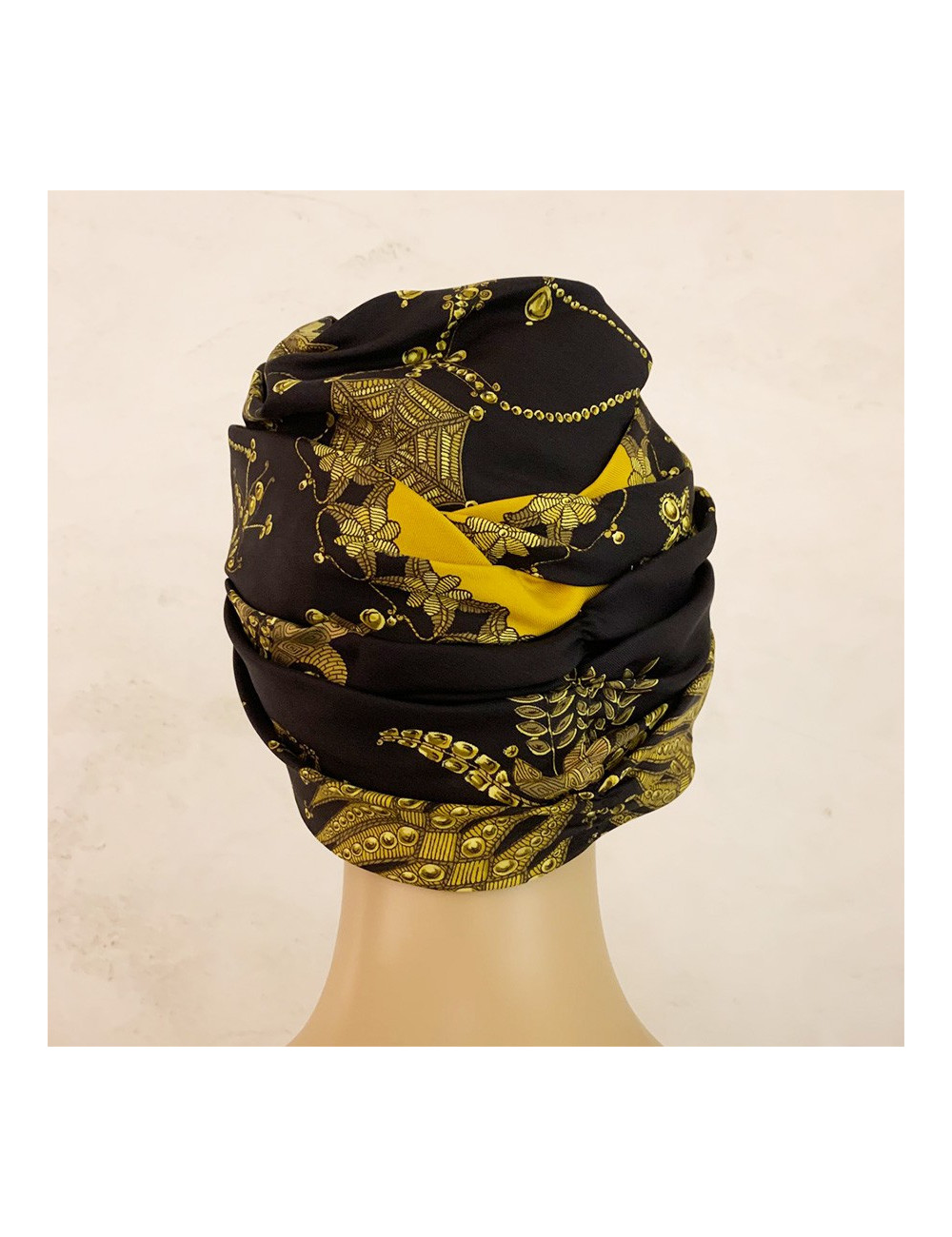 Chapeau HERMES en soie 