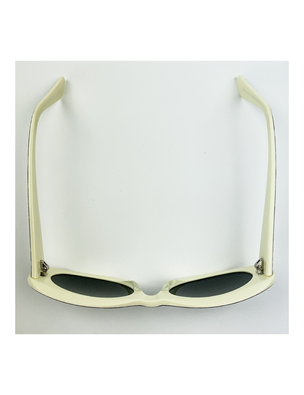 Lunettes de soleil ovale vintage CHANEL 