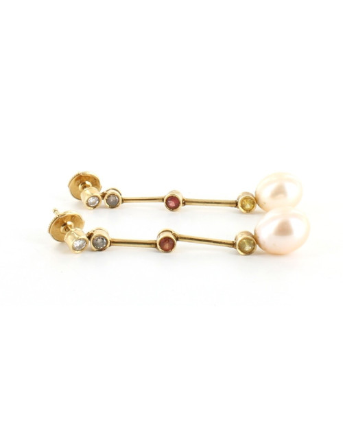 Boucles d'oreilles CHANEL joallerie en or jaune et perles de nacre blanche