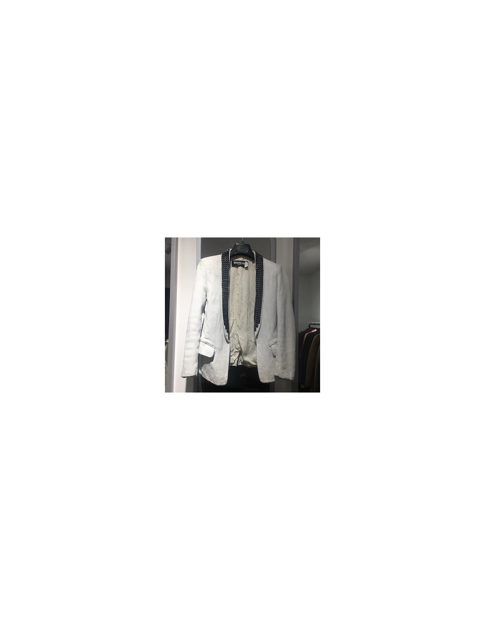 Blouson BALMAIN cuir blanc et clous noirs