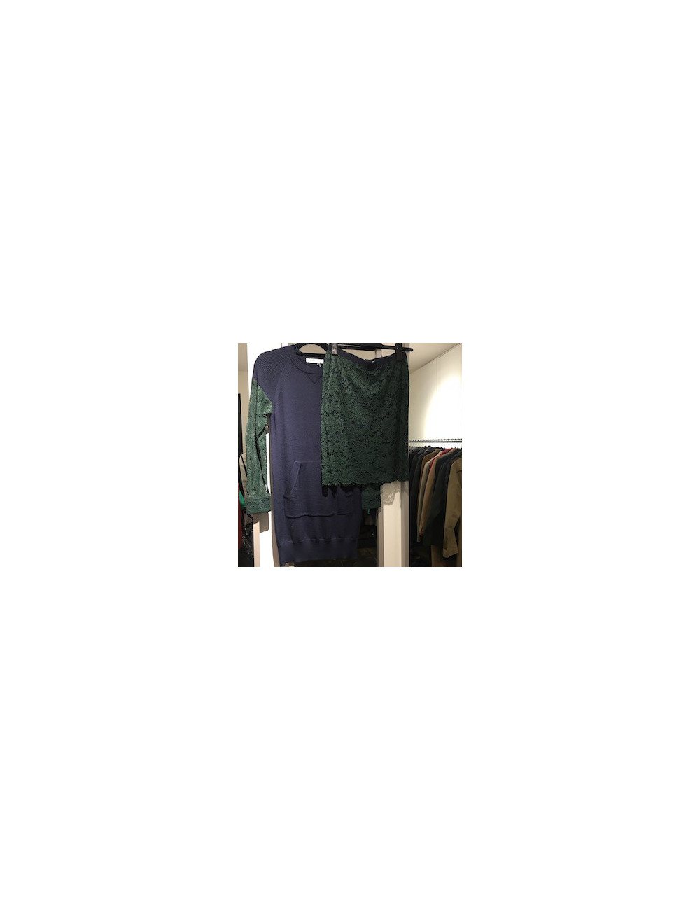 Ensemble SACAI LUCK haut et jupe en laine bleu marine et dentelle verte