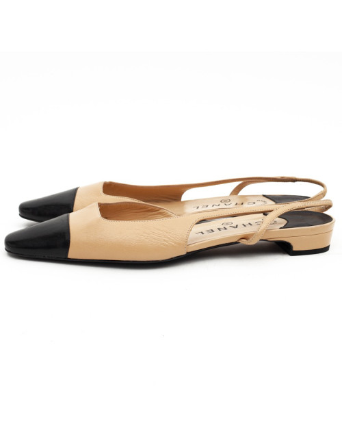 Sandales plates CHANEL bicolores beige et noir