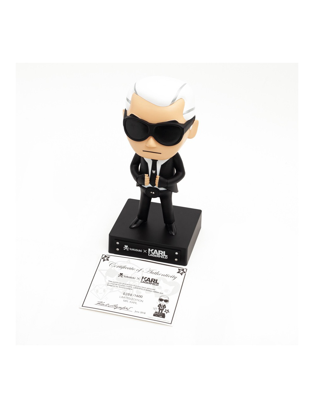 Figurine Karl Lagerfeld X Tokidoki noir et blanc