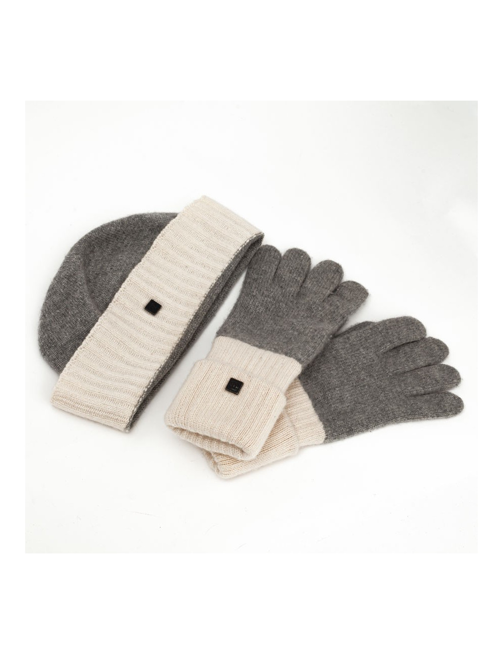 Set bonnet et gants CHANEl en cachemire blanc et gris