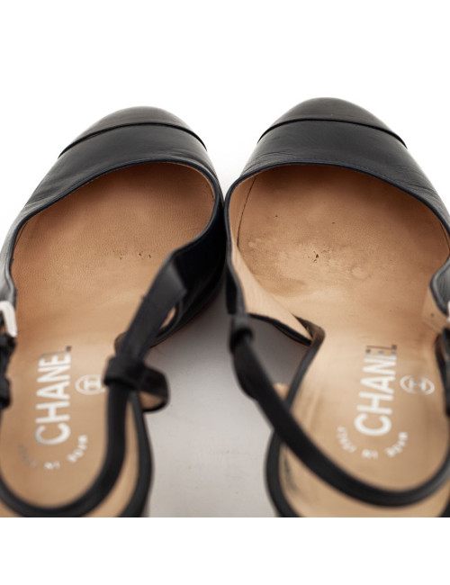 CHANEL sandales cuir noir