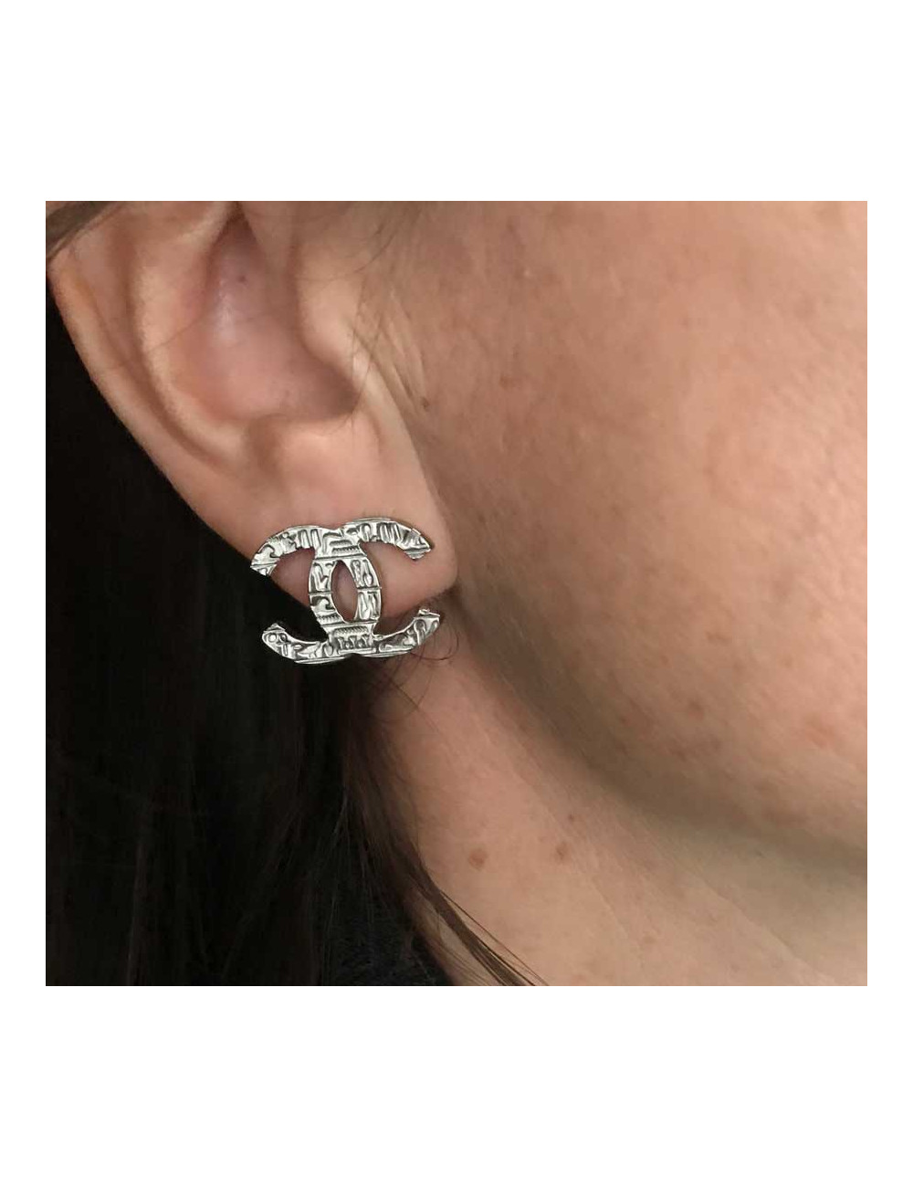 Boucles d'oreille Clous CHANEL Egypte argent