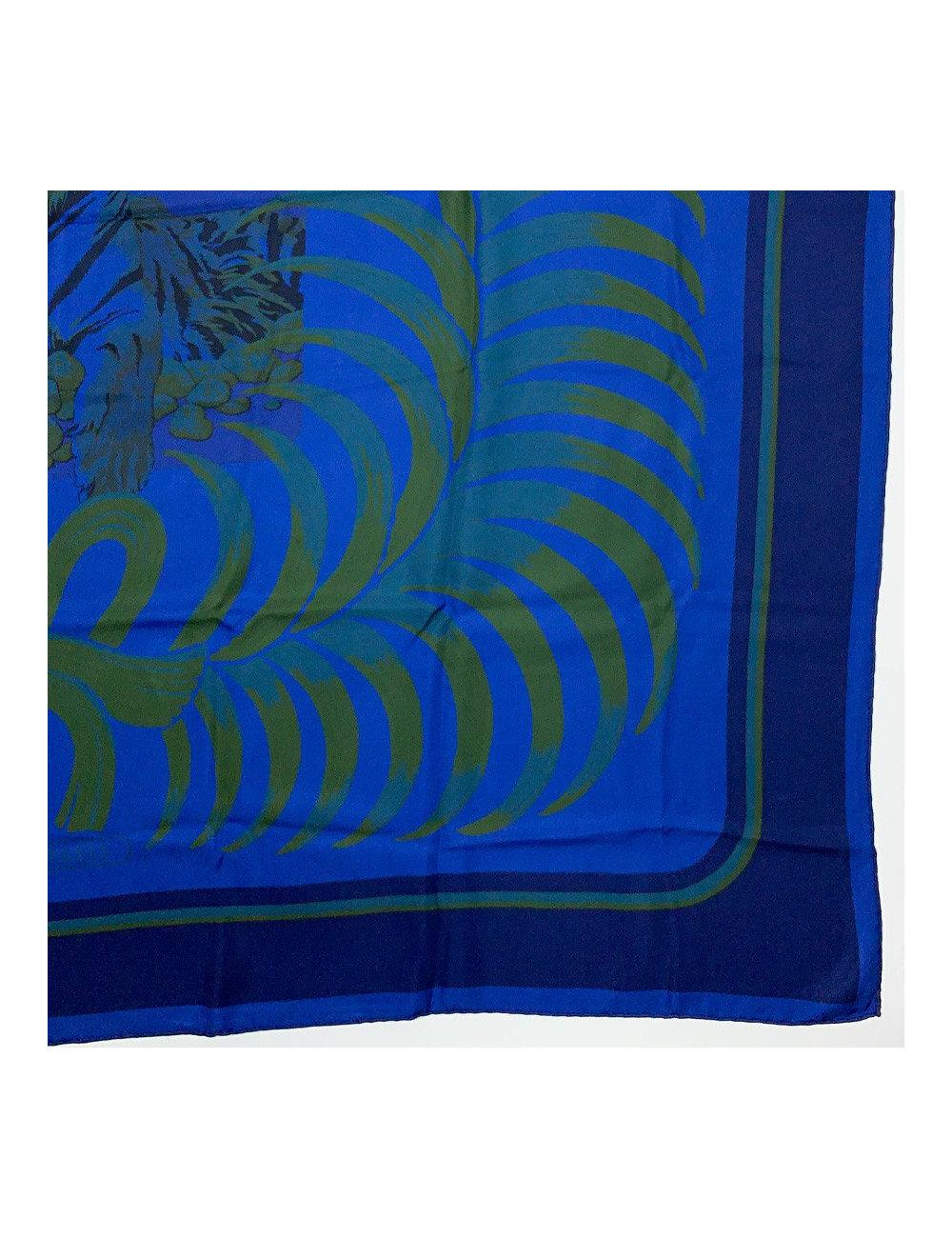 A NETTOYER Carré Hermès bleu nuit avec tigre