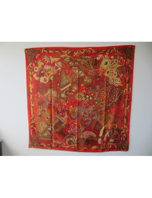 Étole "Au fil du carré" HERMÈS en cachemire et soie tonalités de rouge flamboyant