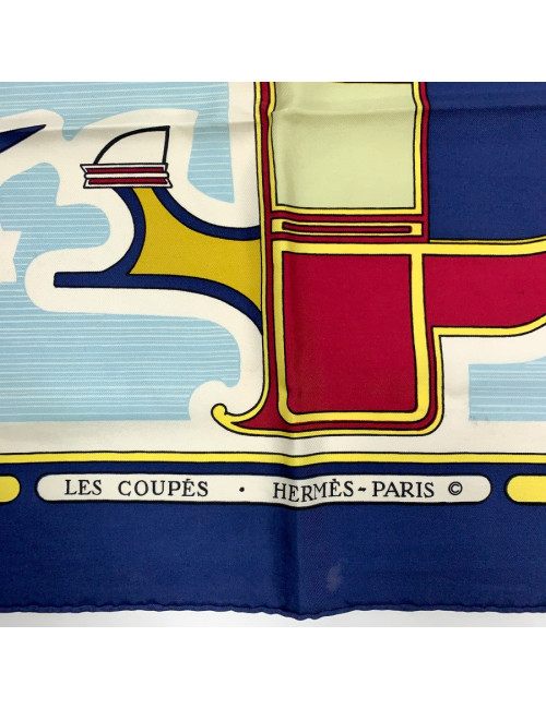 Carré HERME "Les coupés" soie multicolore