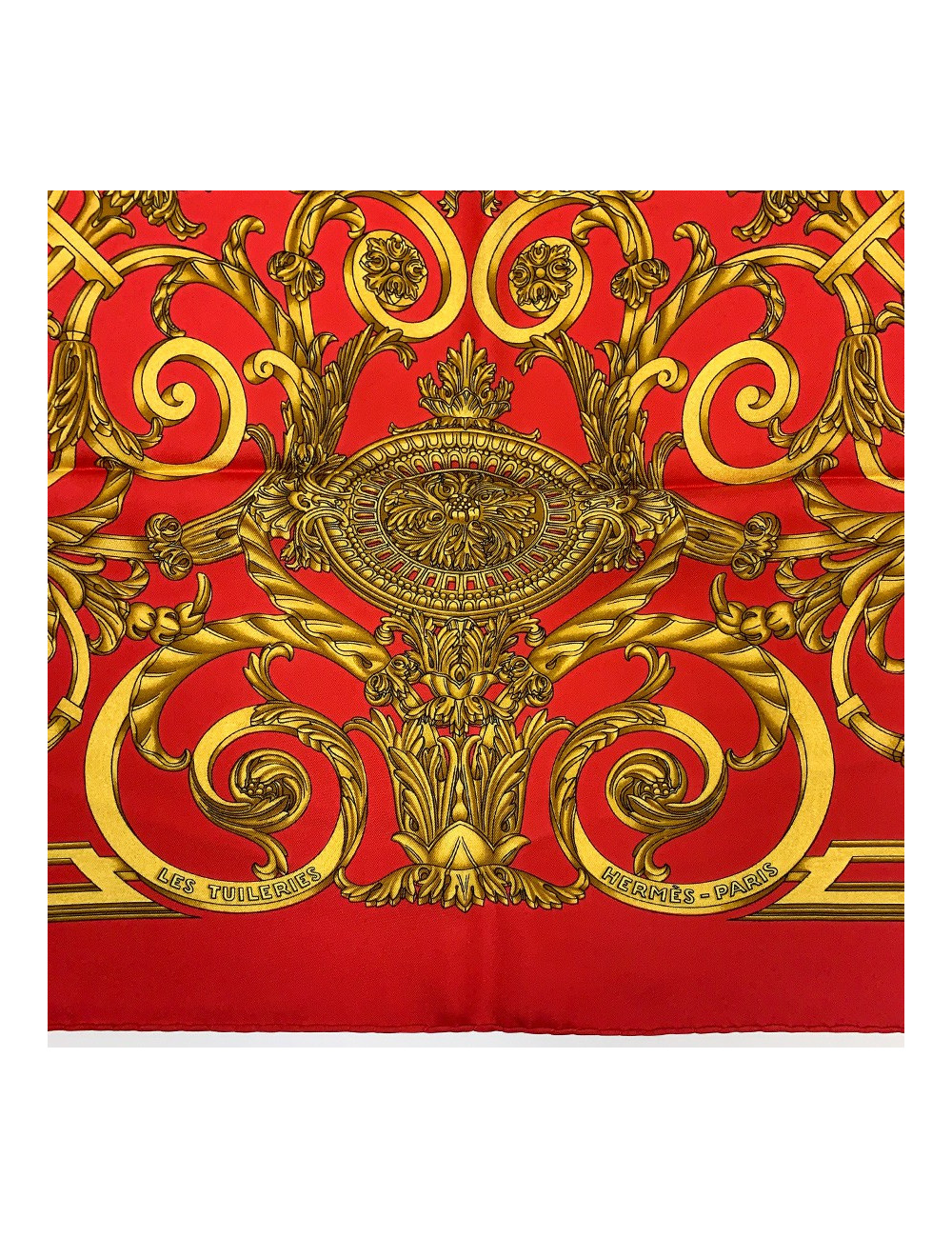 Carré HERMES Les Tuileries soie rouge