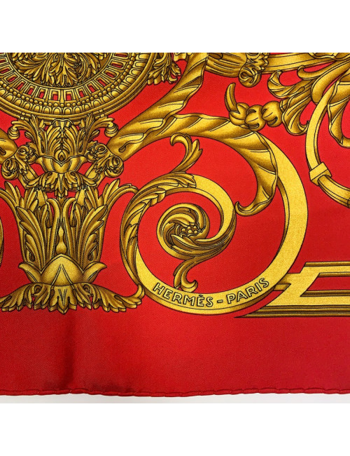 Carré HERMES Les Tuileries soie rouge