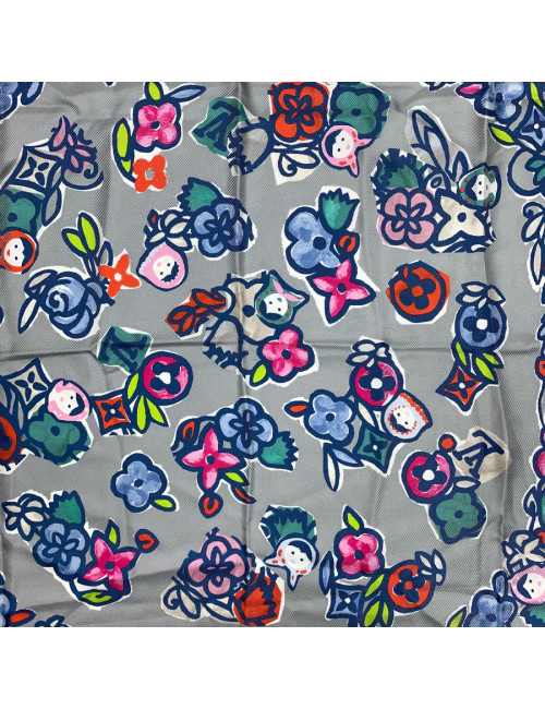 Carré Louis Vuitton