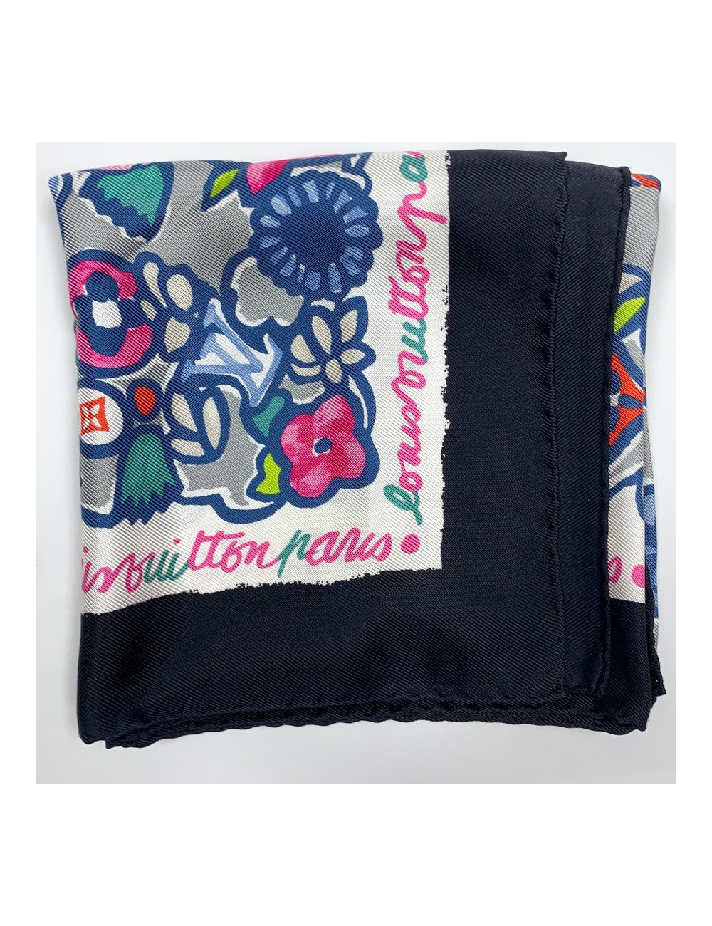 Carré Louis Vuitton