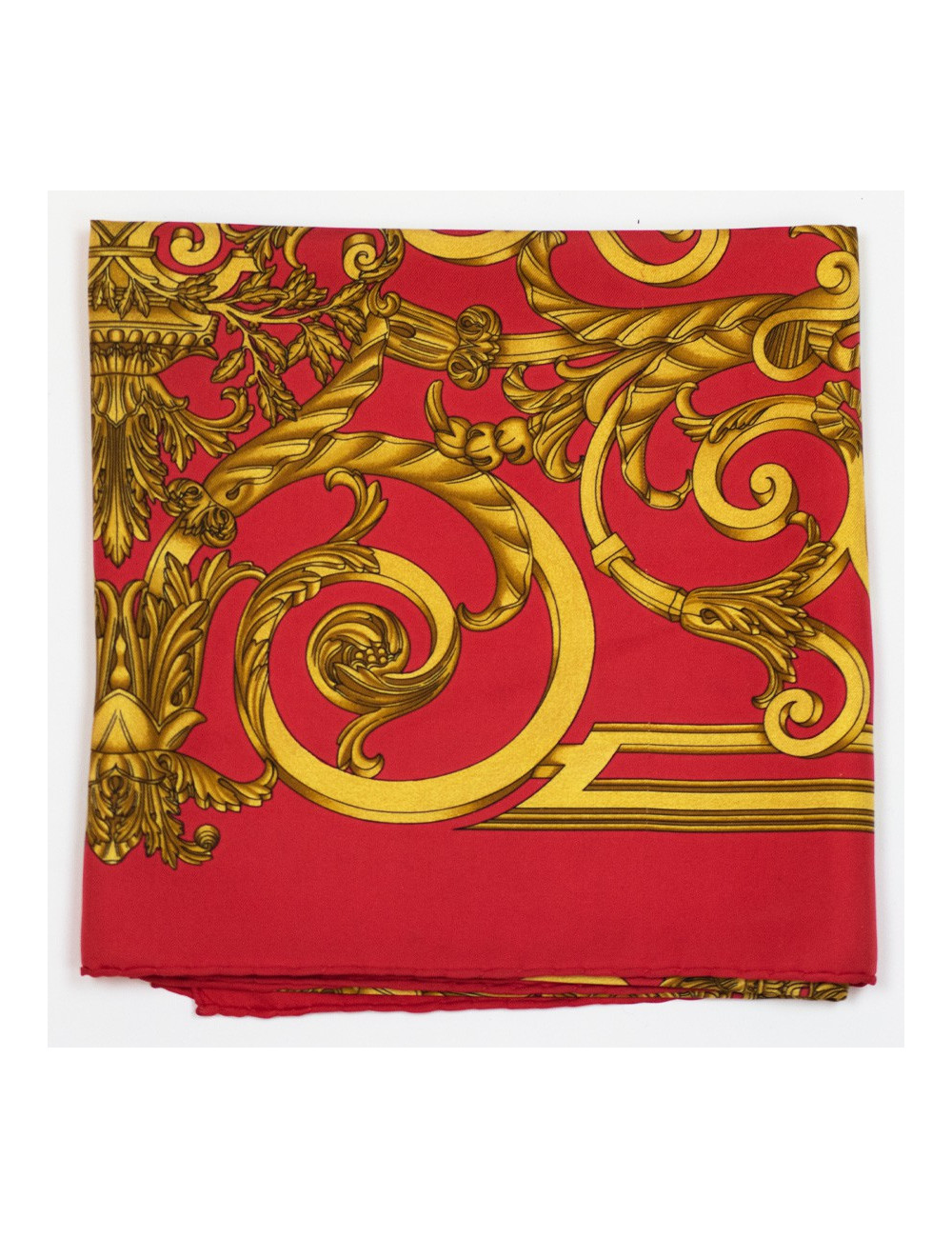 Carré HERMES Les Tuileries soie rouge